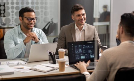 consulting-dOq4KL7R1BiM3E6Z.jpg