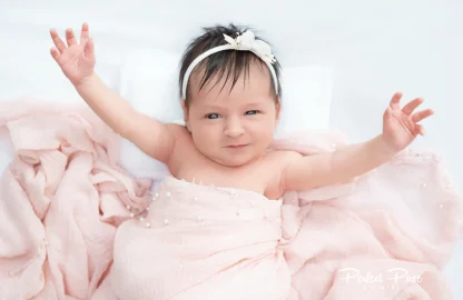 Newborn and family photographer - Image 10 (August 4, 2026)
